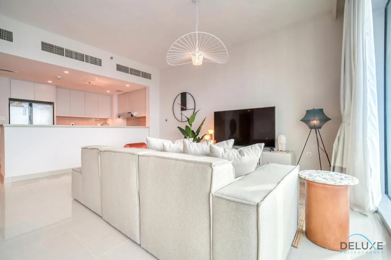 Distinguished 3Br With Assistants Room At Harbour Views Tower 1 By Deluxe Holiday Homes Dubai Apartment