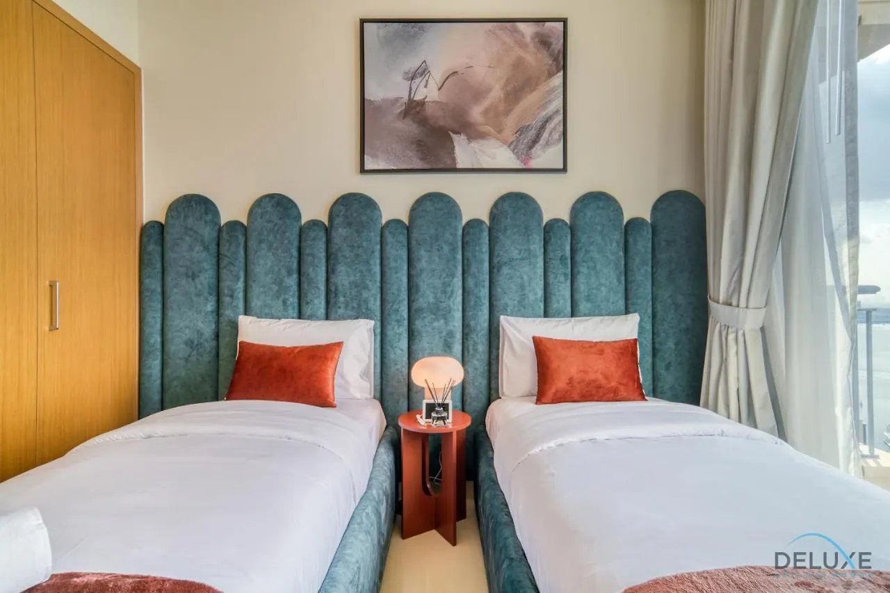Distinguished 3Br With Assistants Room At Harbour Views Tower 1 By Deluxe Holiday Homes Dubai 0*,