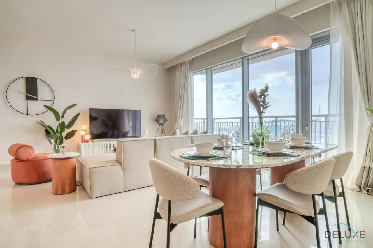 Distinguished 3Br With Assistants Room At Harbour Views Tower 1 By Deluxe Holiday Homes Dubai United Arab Emirates