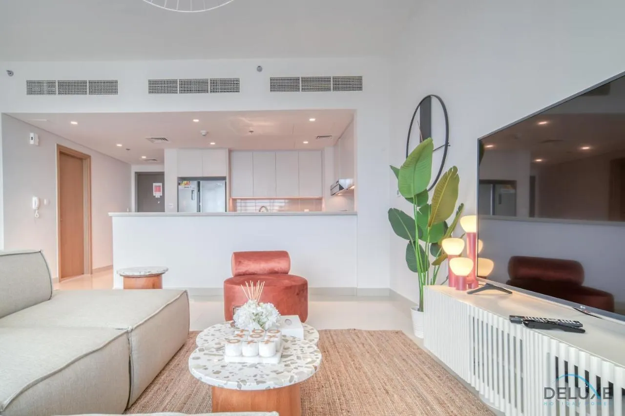 Distinguished 3Br With Assistants Room At Harbour Views Tower 1 By Deluxe Holiday Homes Dubai 0*,