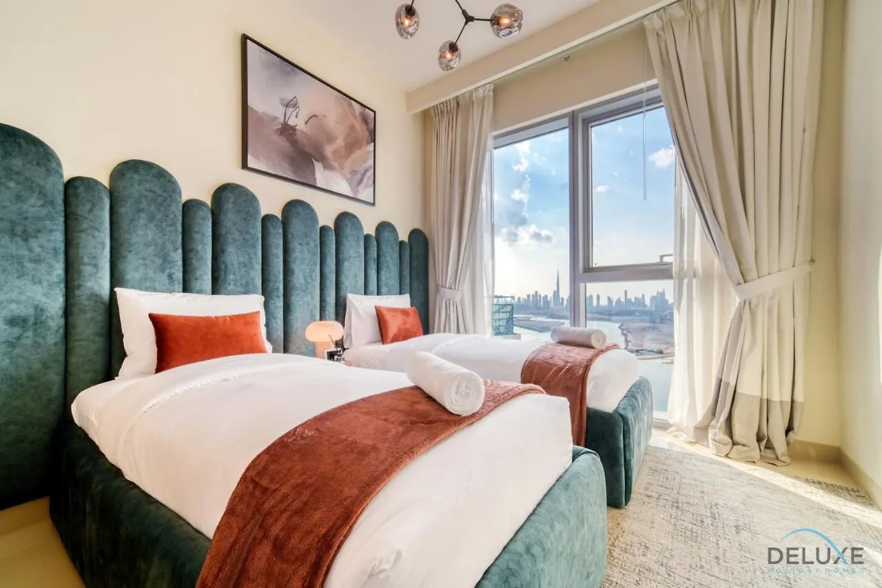 Distinguished 3Br With Assistants Room At Harbour Views Tower 1 By Deluxe Holiday Homes 두바이 0*,